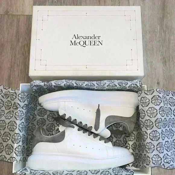 Alexander McQueen Sneakers - Picture 12 of 12